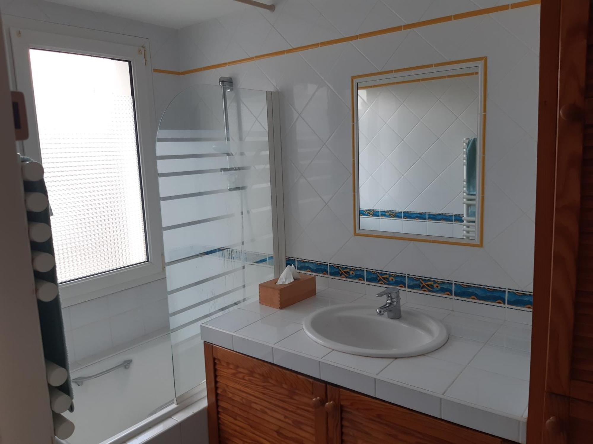 Surcouflepouliguen 60m2 Sur Le Port 4 Personnes
